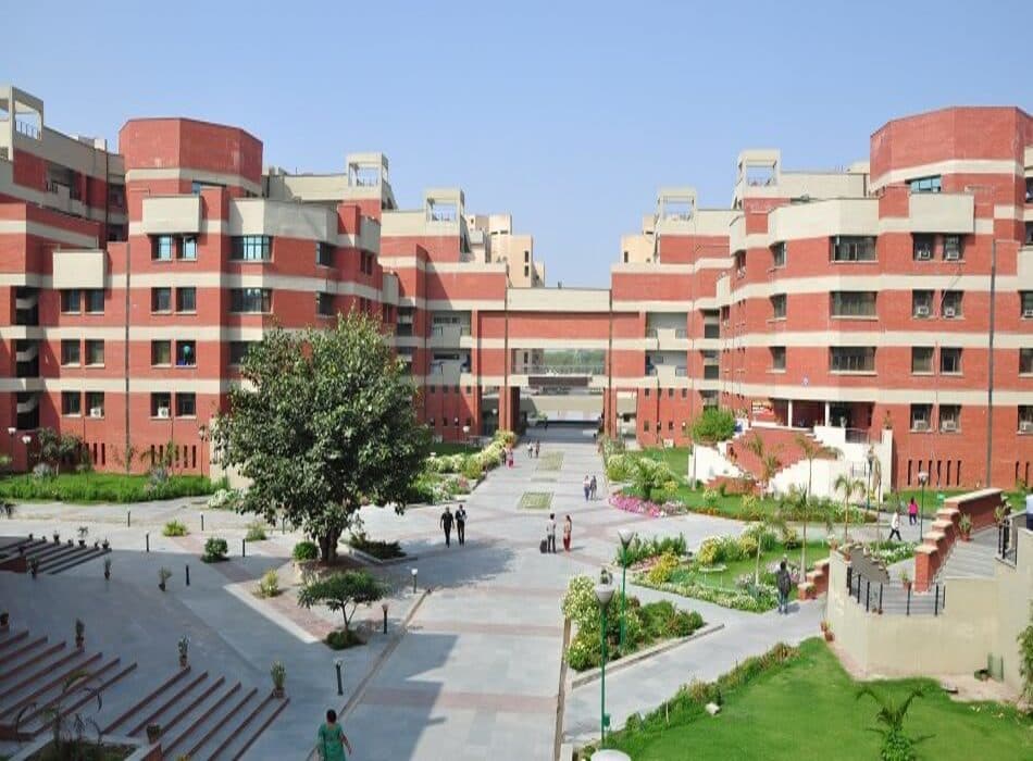 University School of Law and Legal Studies - [USLLS]