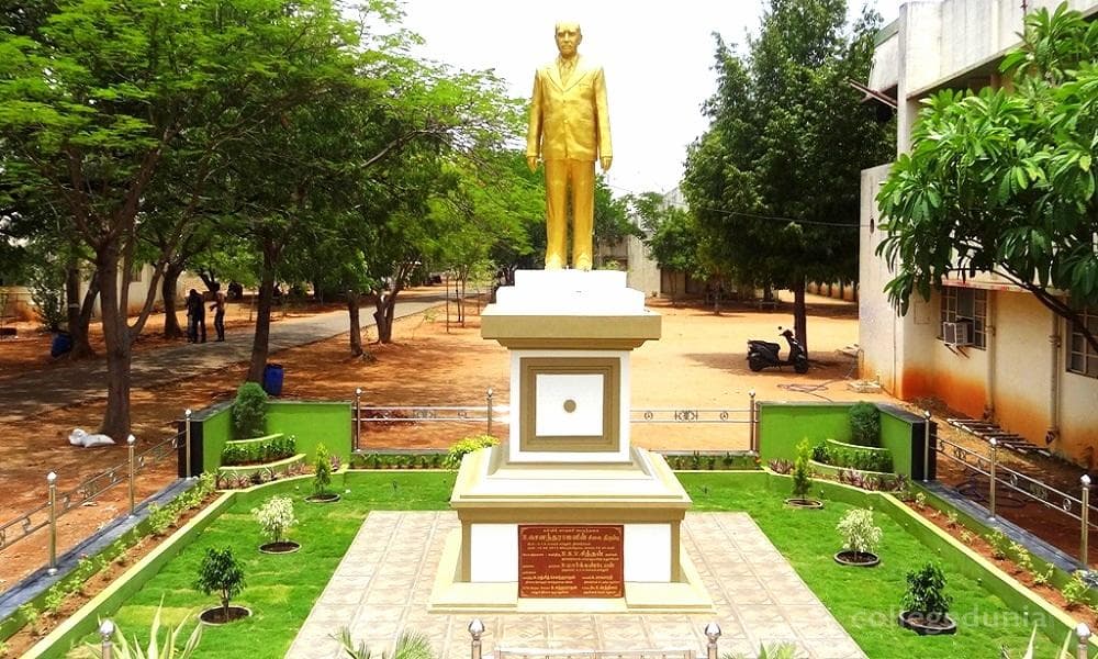 G.T.N. Arts College
